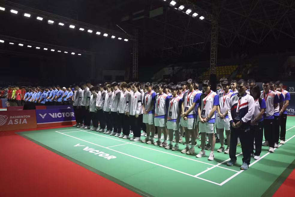 Jovem chinês, atleta de badminton, morreu após sofrer um mal súbito durante partida