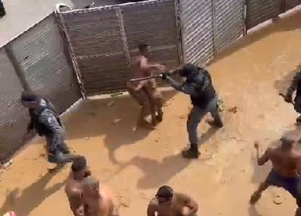 PMs são vistos agredindo foliões que dançavam em festa de Capela