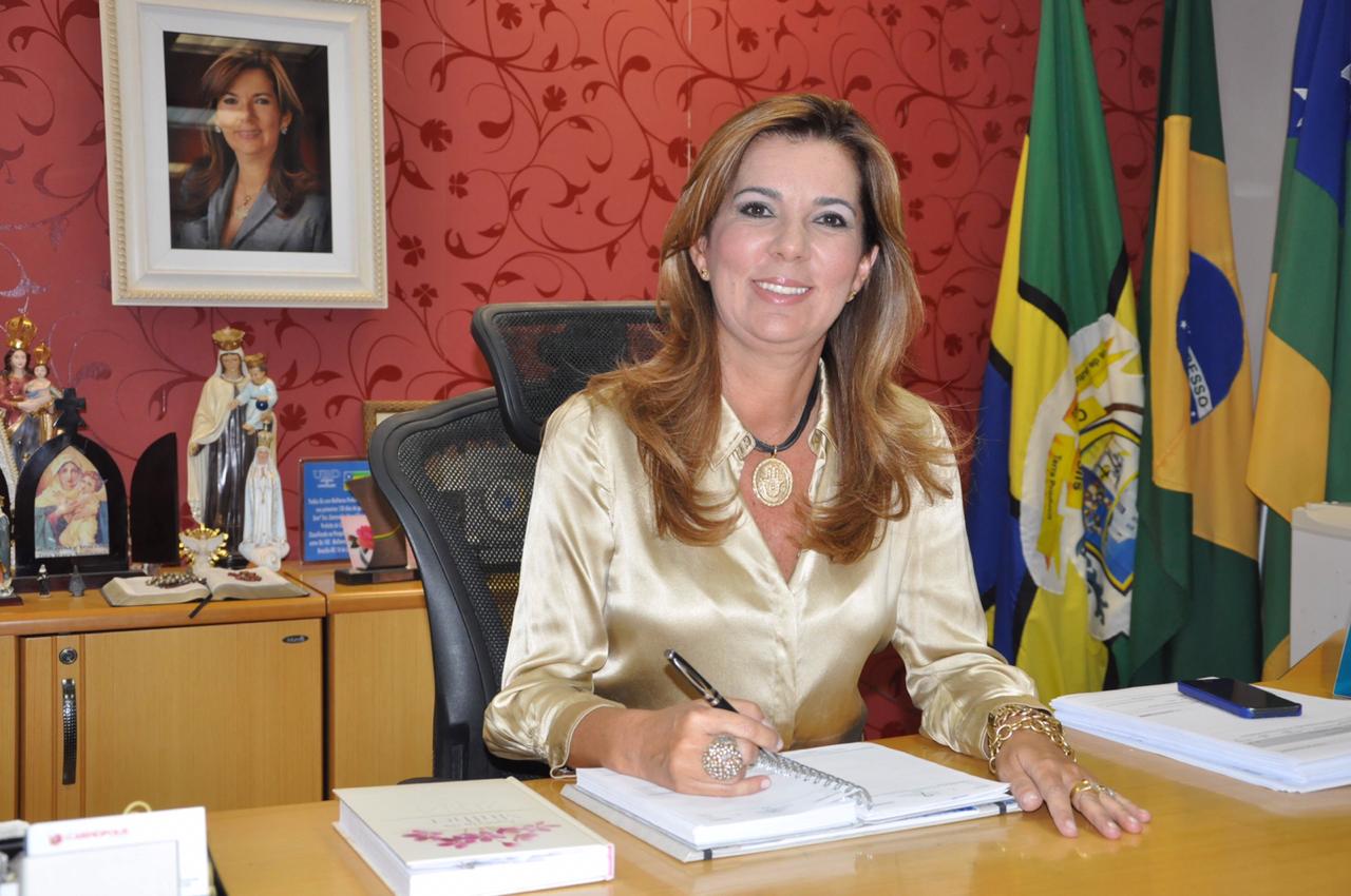 Pesquisa mostra uma possível reeleição de Esmeralda Cruz em Carmópolis
