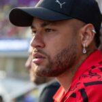 Neymar Jr. registra sua filha mais nova e leva seus familiares para conhecê-la