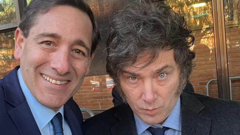 Javier Milei demite auxiliar que condenou racismo na Seleção Argentina Javier Milei demite auxiliar que condenou racismo na Seleção Argentina