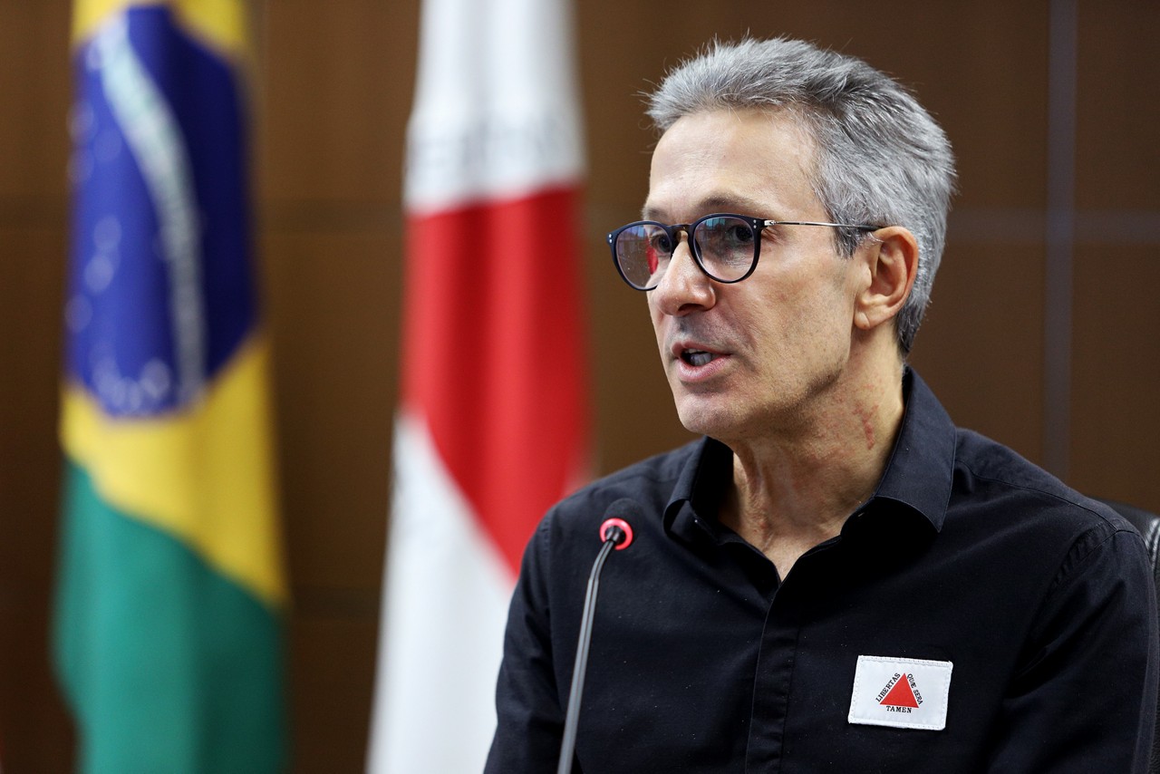 Zema inclui um aumento de 300% do próprio salário em plano de recuperação fiscal de MG Zema inclui um aumento de 300% do próprio salário em plano de recuperação fiscal de MG