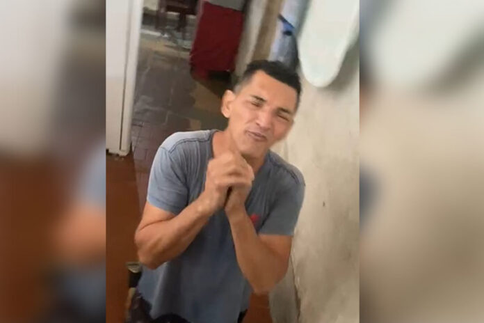 Pai flagra pedreiro abusando sexualmente da sua filha de 5 anos