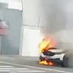 Caminhonete pega fogo no Centro de Aracaju