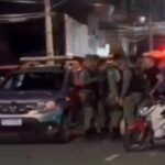 PM é espancado após atirar em ex-esposa na frente de uma boate; mulher faleceu