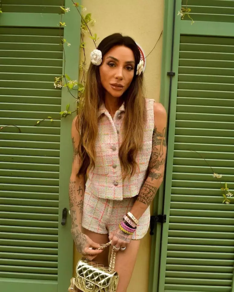 A mulher trans/travesti, Maya Mazzafera, deixa escapar o nome do seu contatinho A mulher trans/travesti, Maya Mazzafera, deixa escapar o nome do seu contatinho