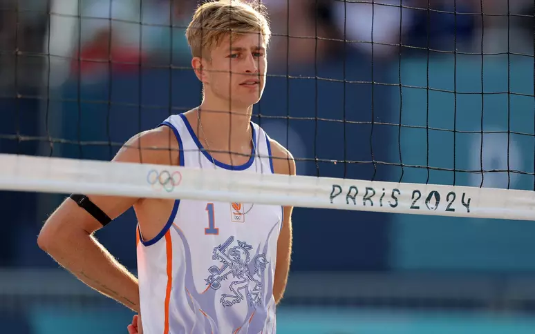 A dupla brasileira de Vôlei de praia enfrentará atleta holandês condenado por estupro