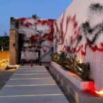 Mansão do jogador argentino Lionel Messi é vandalizada por ativistas ambientais