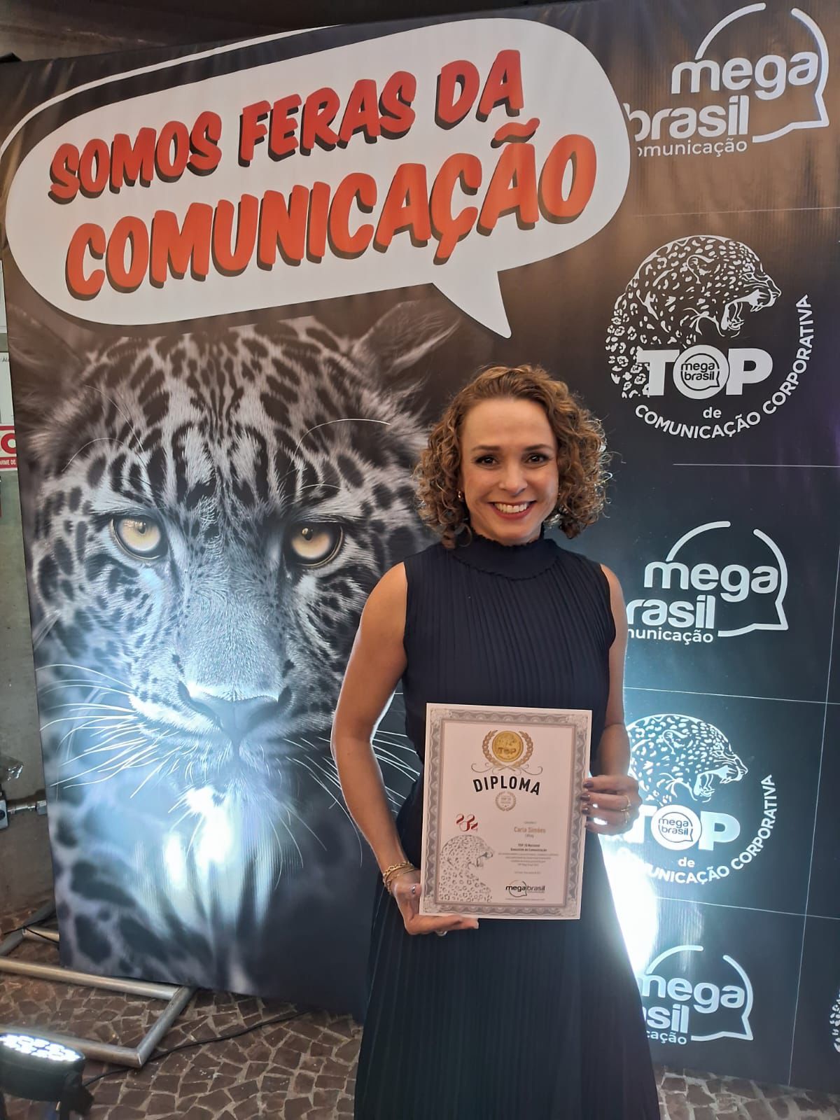 Superintendente da CNseg, Carla Simões, é eleita uma das feras da comunicação pelo TOP Mega Brasil
