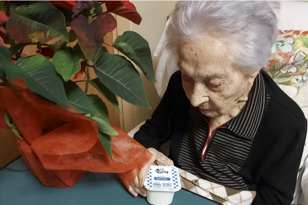 Mulher mais velha do mundo morre aos 117 anos 