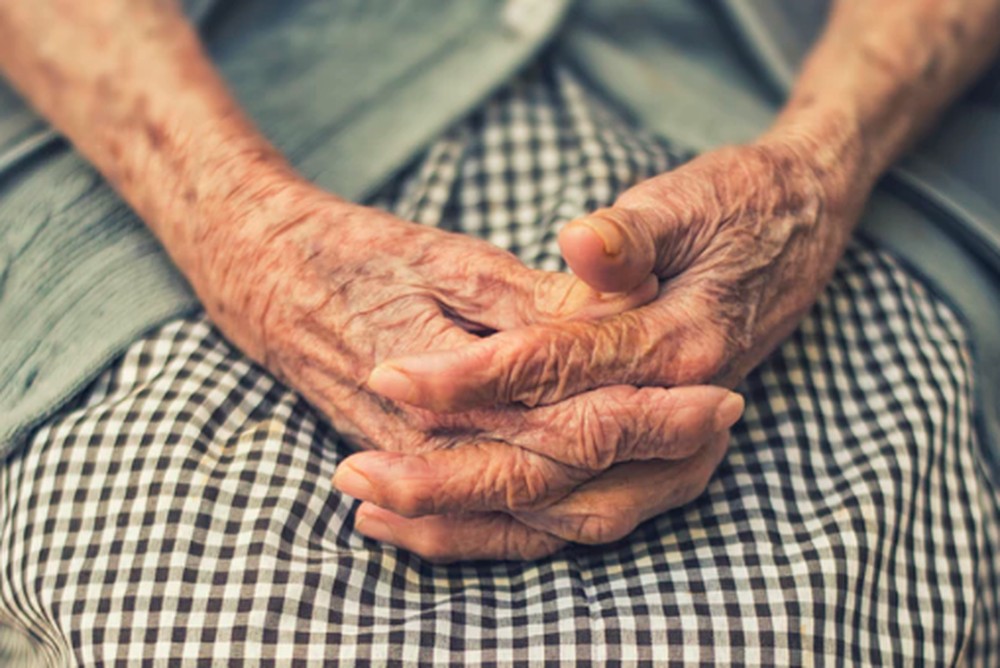 Idosa de 80 anos é agredida pelo filho em Aracaju