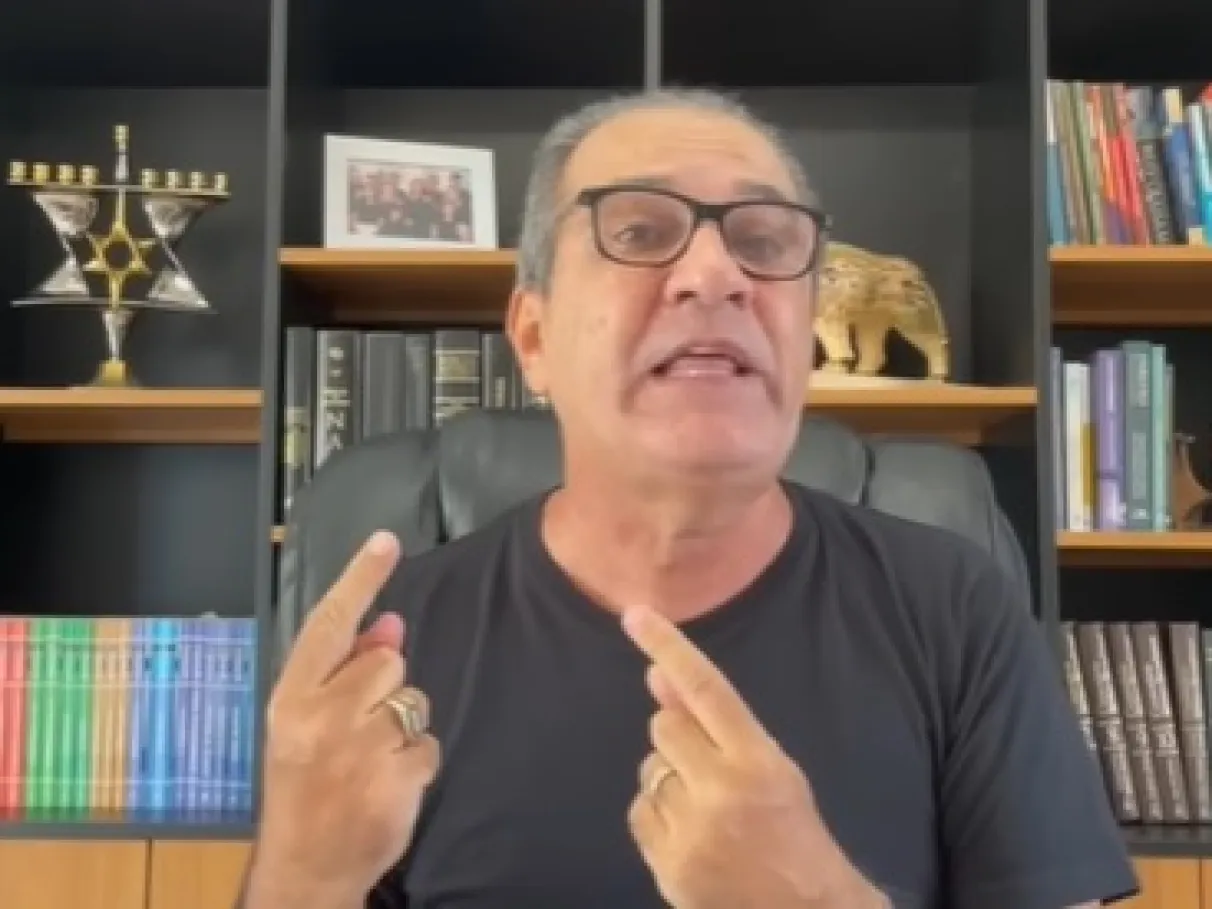 Malafaia declara que Moraes ‘precisa sofrer impeachment e ser preso’ Malafaia declara que Moraes ‘precisa sofrer impeachment e ser preso’