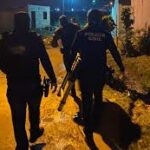 Quatro pessoas foram presas suspeitas de tráfico de drogas e tentativas de homicídio