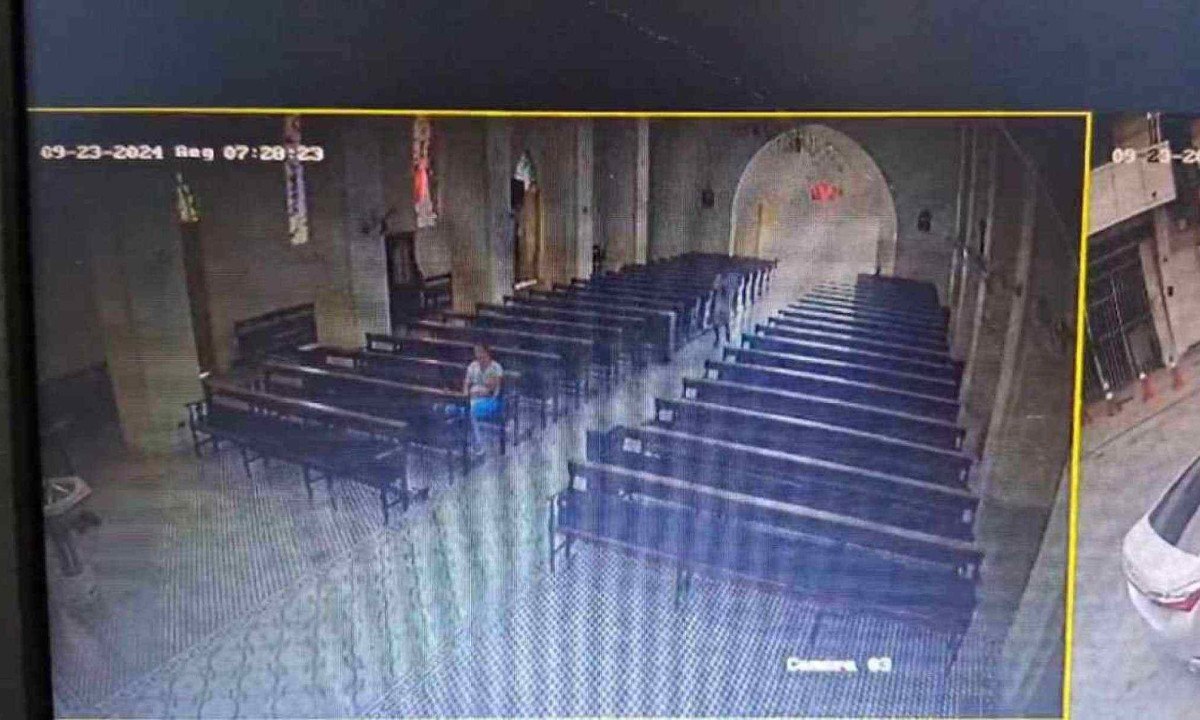 Homem é preso após furtar celular dentro de igreja