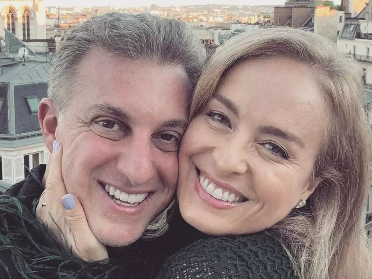 Vidente Chaline Grazik prevê separação de Luciano Huck e Angélica, e aponta trisal