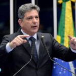 Rogério Carvalho denuncia esquema de compra de votos em bairros periféricos de Aracaju