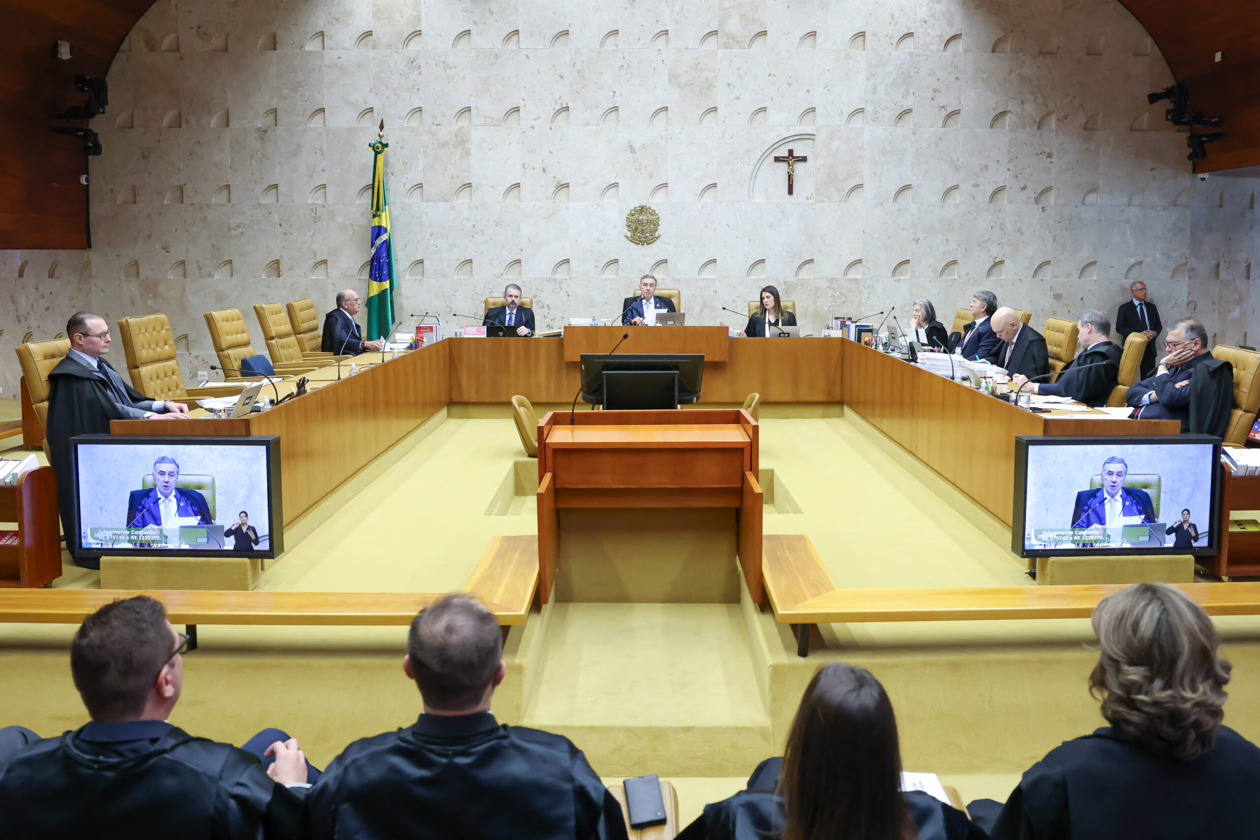 STF decide que testemunhas de Jeová têm direito de recusar procedimento que envolva transfusão de sangue