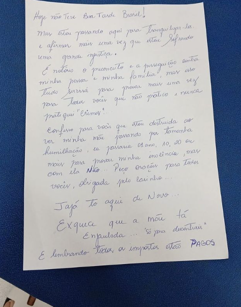 Deolane desdenha da sua prisão e escreve “Exquece que a mãe tá enjaulada”