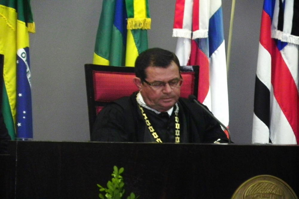 Desembargador Luiz Mendonça é deposto do cargo