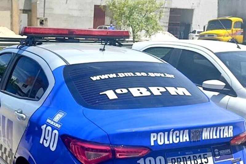 Mulher é presa após ameaçar funcionários de Posto de Saúde em Aracaju Mulher é presa após ameaçar funcionários de Posto de Saúde em Aracaju