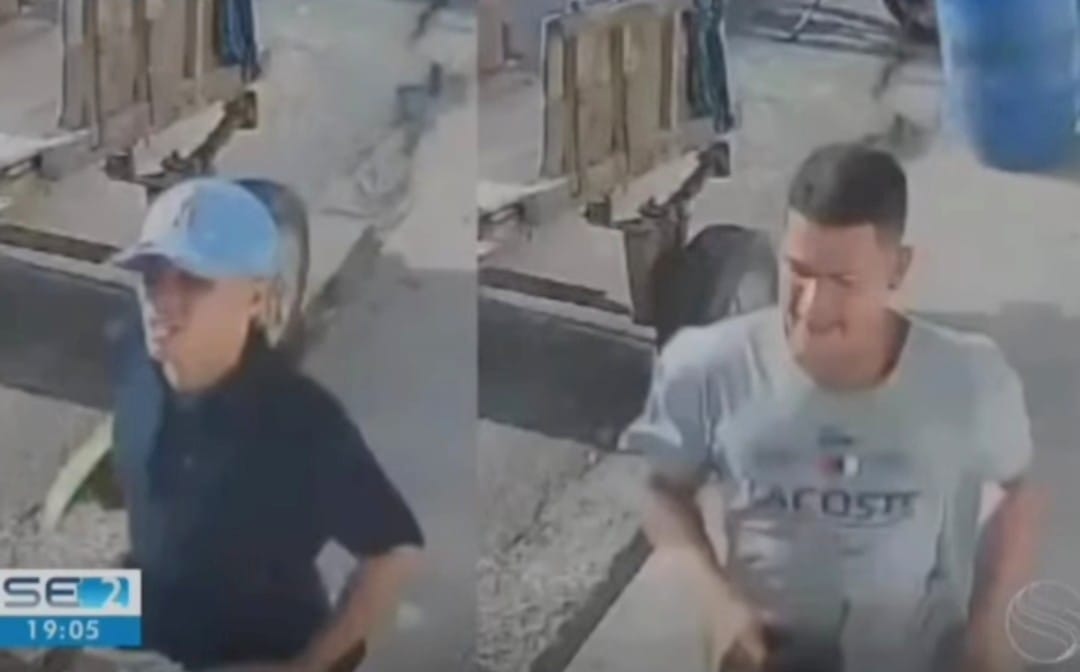 Polícia divulga imagens de suspeitos por roubar homem no centro de Aracaju