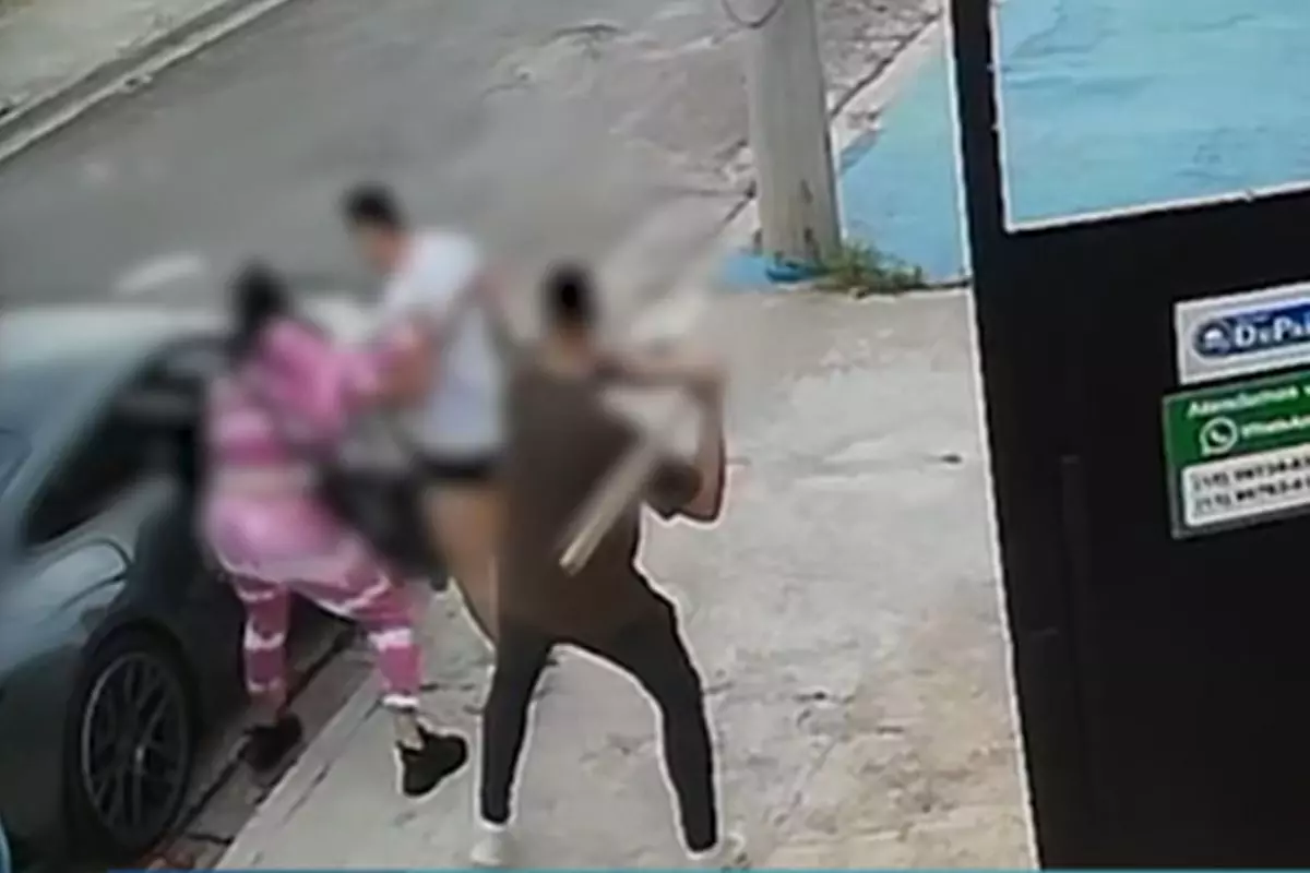 Após descobrir traição, mulher chama a família para bater no companheiro Após descobrir traição, mulher chama a família para bater no companheiro