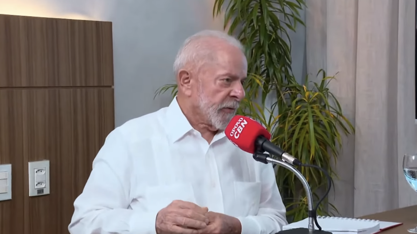 Lula anuncia que adquirirá novos aviões para o Governo Lula anuncia que adquirirá novos aviões para o Governo