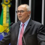 Deputado Eduardo Suplicy é diagnosticado com câncer linfático e informa que seu tratamento já está em andamento