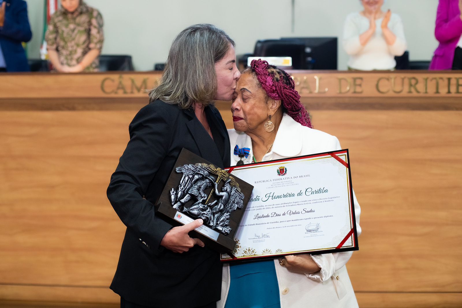 Luislinda Valois recebe título de cidadã Curitibana