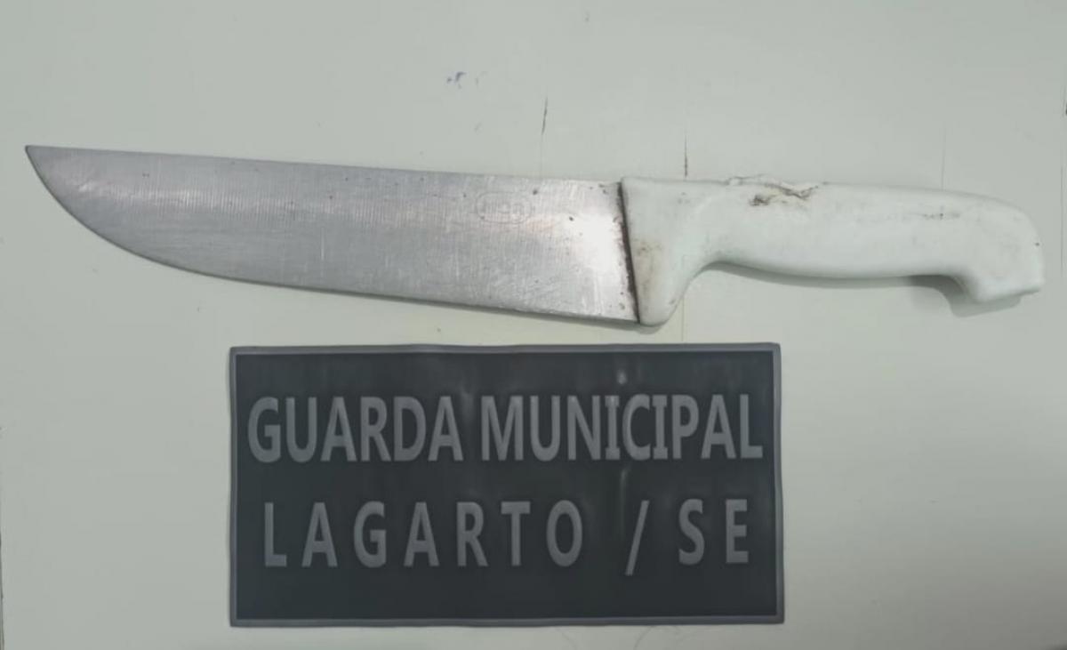Adolescente é apreendida com faca após ameaçar funcionária de escola em Lagarto