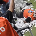 Fotógrafo é atingido por uma bomba durante final da Copa do Brasil 