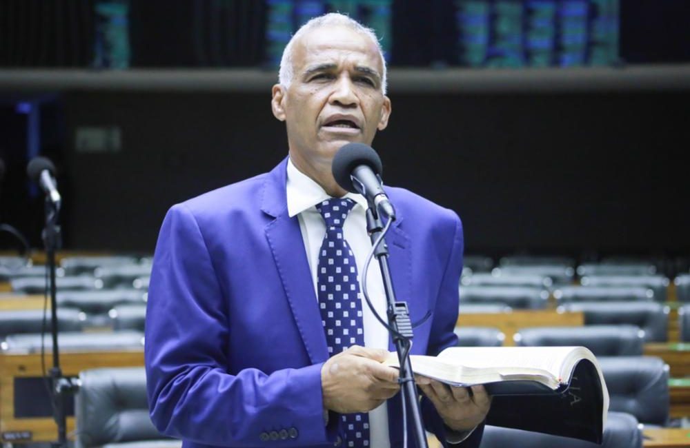 Pastor Isidório aponta Rui Costa como possível sucessor de Lula na presidência