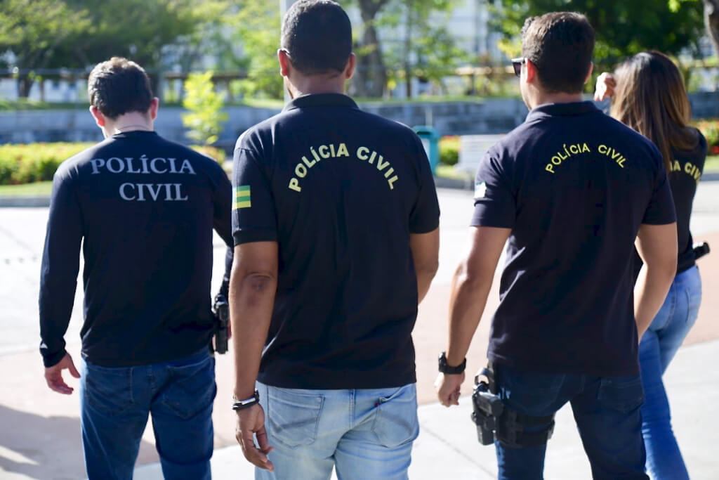 Funcionário público é preso suspeito de ter estuprado sua enteada de 7 anos e obrigá-la a gravar o ato
