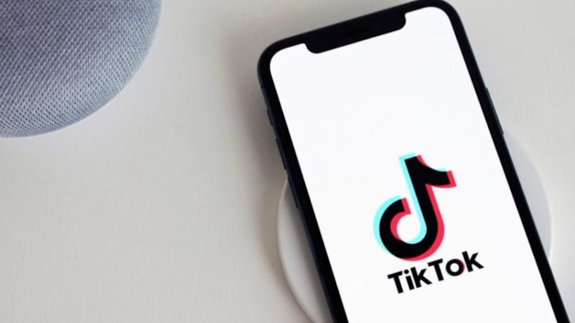 Tiktok é processado pelo Governo brasileiro por uso indevido de dados de menores e pode ser suspenso Tiktok é processado pelo Governo brasileiro por uso indevido de dados de menores e pode ser suspenso