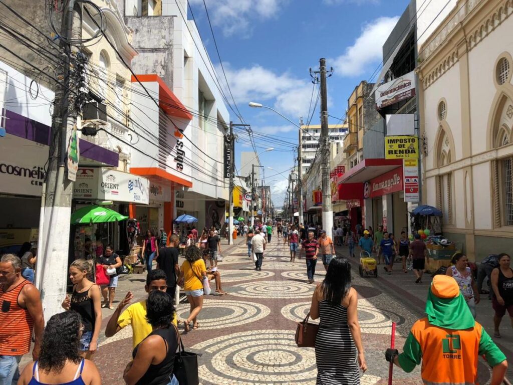 Lojas do centro comercial de Aracaju poderão funcionar até às 23h neste fim de ano