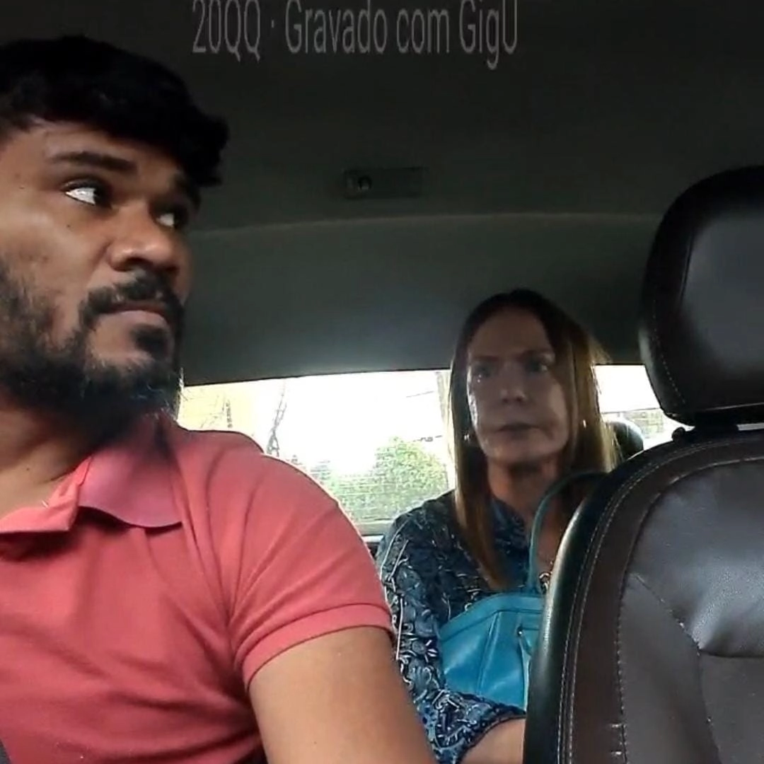 Médica é gravada agredindo motorista de aplicativo por homem ter recusado-se a entrar em condomínio Médica é gravada agredindo motorista de aplicativo por homem ter recusado-se a entrar em condomínio