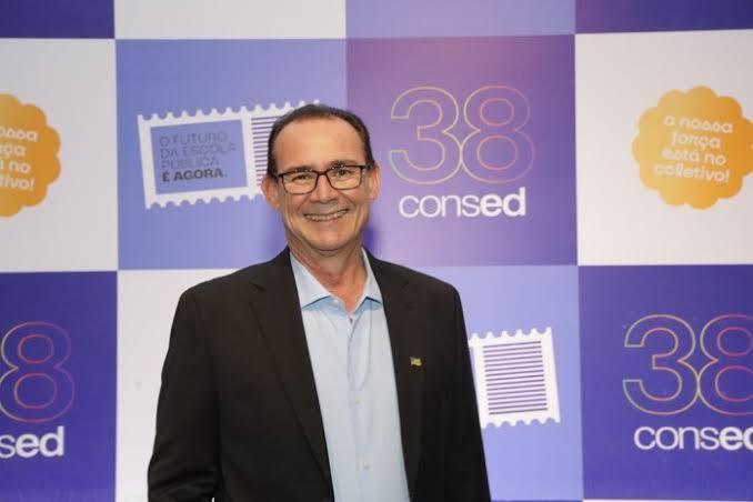 Zezinho Sobral é eleito presidente do Conselho Nacional de Secretários de Educação para o biênio 2025-2026 Zezinho Sobral é eleito presidente do Conselho Nacional de Secretários de Educação para o biênio 2025-2026