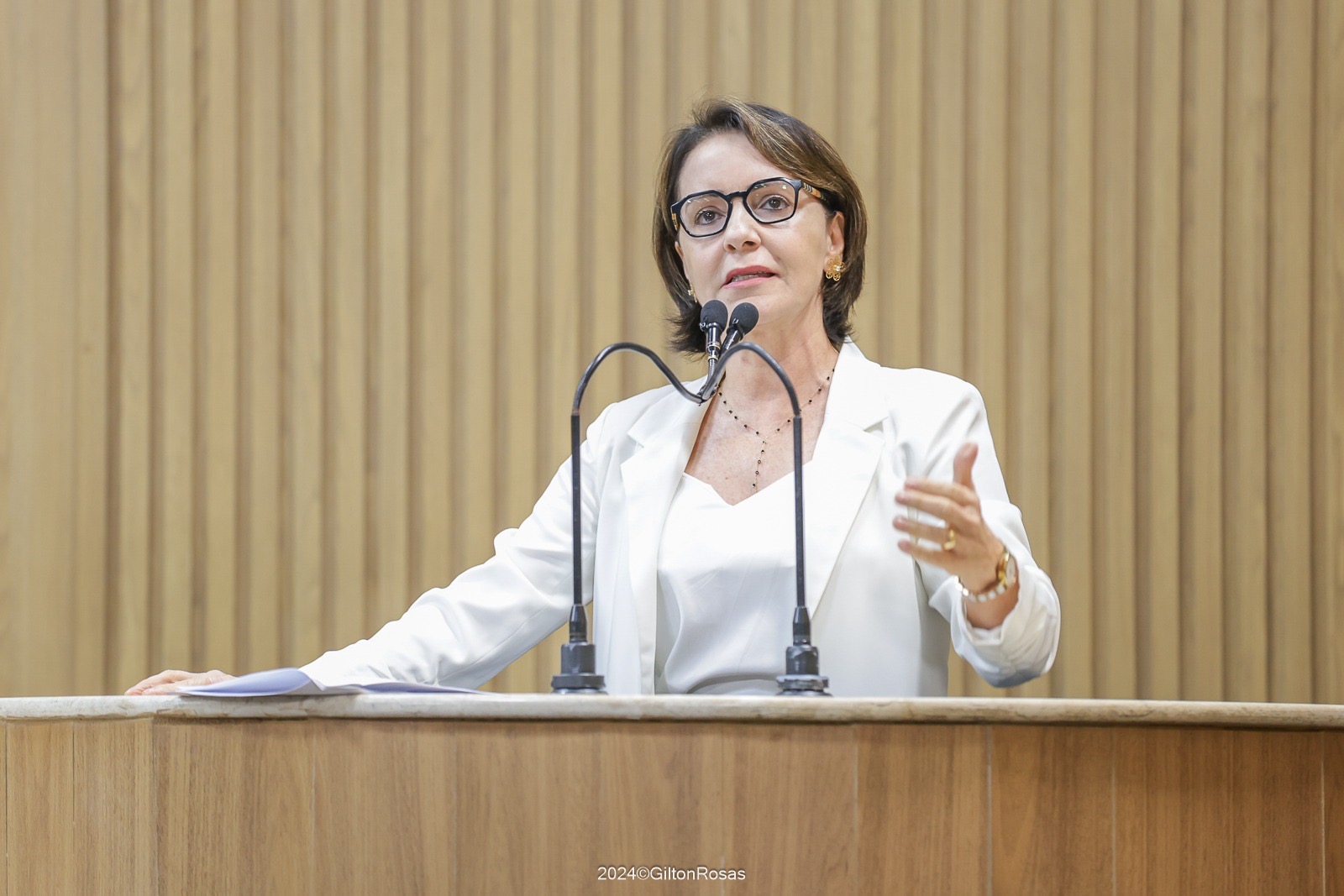 Prefeita de Aracaju, Emília Corrêa anuncia licitação para a construção de unidades de saúde e academias da cidade