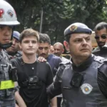 Lucas Pavanato, vereador bolsonarista amigo de Nikolas Ferreira, é expulso de ato na Paulista