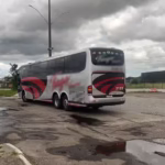 Ônibus é interceptado por suspeita de transporte irregular de trabalhadores
