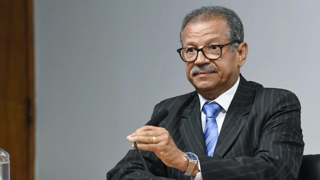 Ex-Desembargador Sebastião Coelho é preso por desacato durante julgamento de Bolsonaro