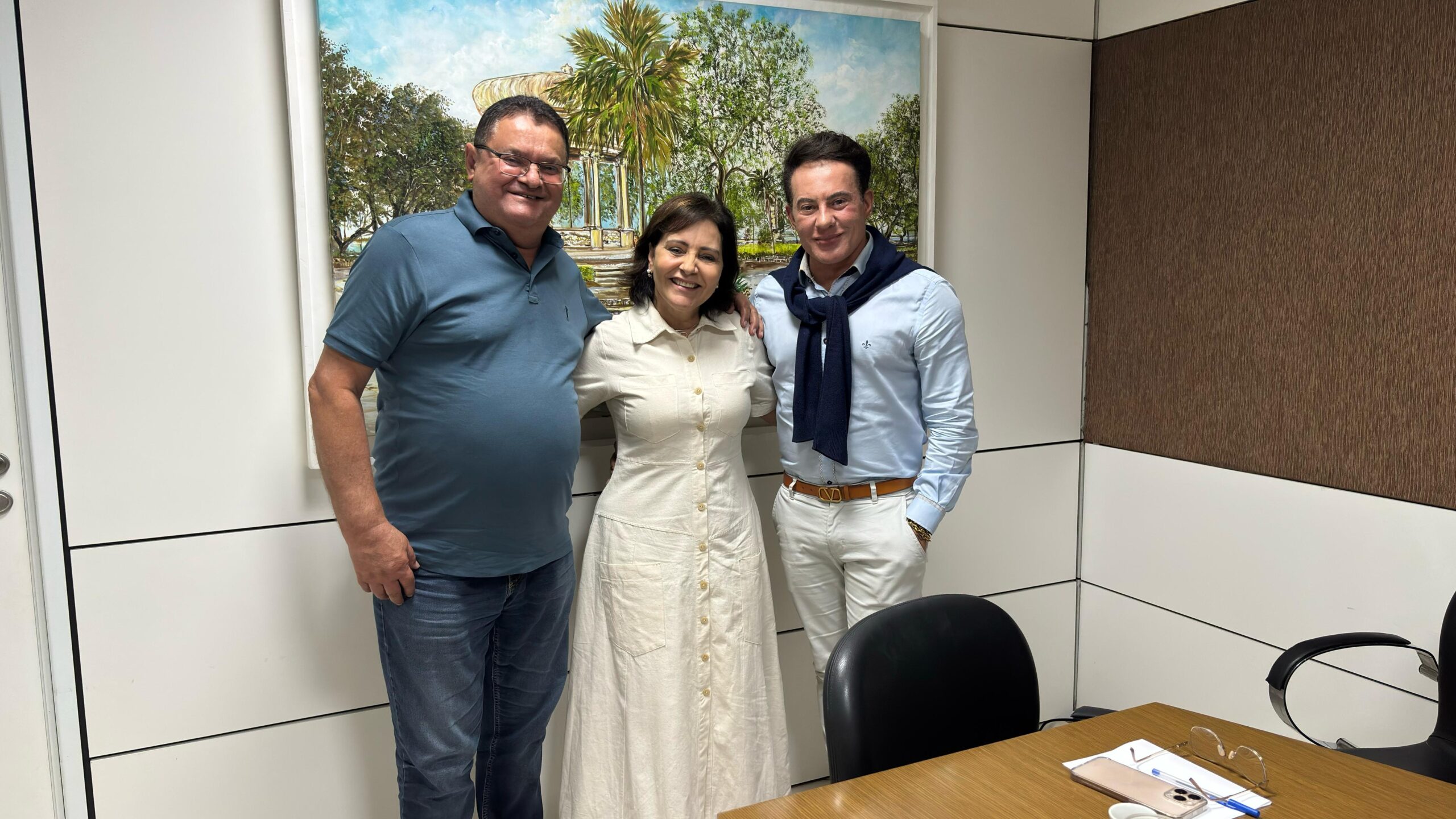 Prefeita de Aracaju, Emília Corrêa, recebe José Arinaldo Filho, Presidente do Grupo Jornal de Comunicação Prefeita de Aracaju, Emília Corrêa, recebe José Arinaldo Filho, Presidente do Grupo Jornal de Comunicação