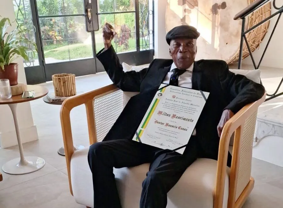 Milton Nascimento recebe título de Doutor Honoris Causa pela Unicamp