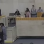 Vereadora Cris Monteiro (Novo-SP) causa tumulto na Câmara ao dizer “Vem uma mulher branca, bonita, rica e vocês vaiam”