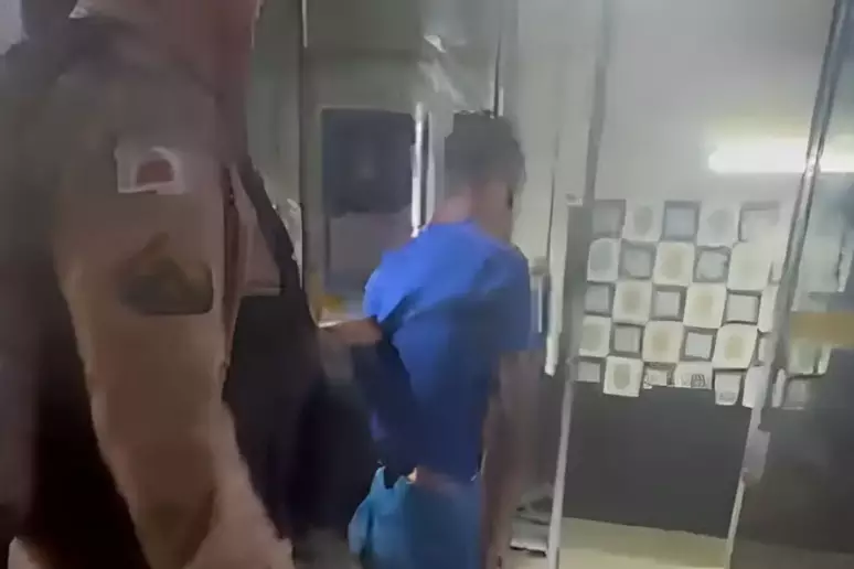 Homem é preso após espancar por sete horas seu filho de 9 anos no interior de MG