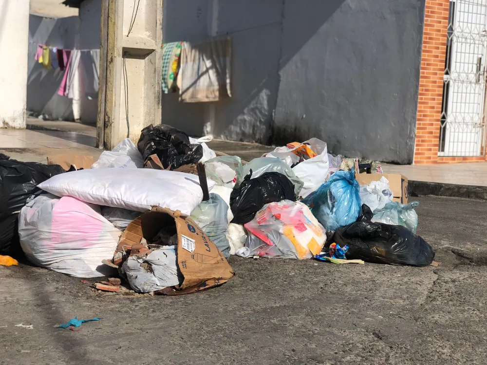 Empresa responsável pela coleta de lixo na gestão da Prefeita Emília Corrêa sofre multa de R,5 milhão