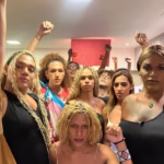 ‘Xixi simbólico’: protesto de mulheres trans volta a causar polêmica