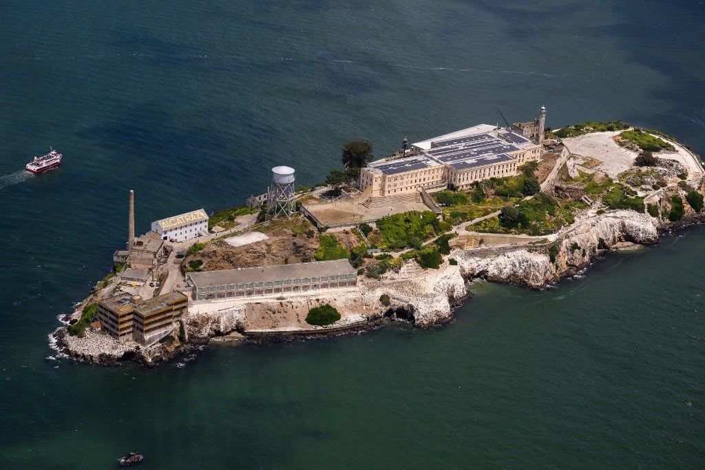 Alcatraz pode voltar a operar como prisão de alta segurança em proposta polêmica de Trump Alcatraz pode voltar a operar como prisão de alta segurança em proposta polêmica de Trump