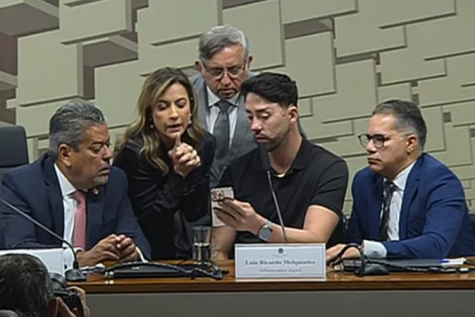 Aula de como jogar no ‘Tigrinho’ em plena CPI das Bets