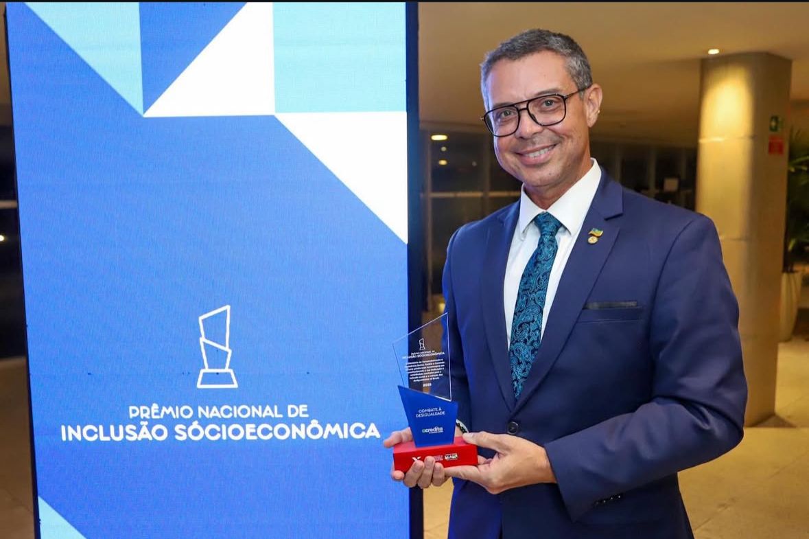 Governador Fábio Mitidieri representa Sergipe ao receber Prêmio Nacional de Inclusão Socioeconômica